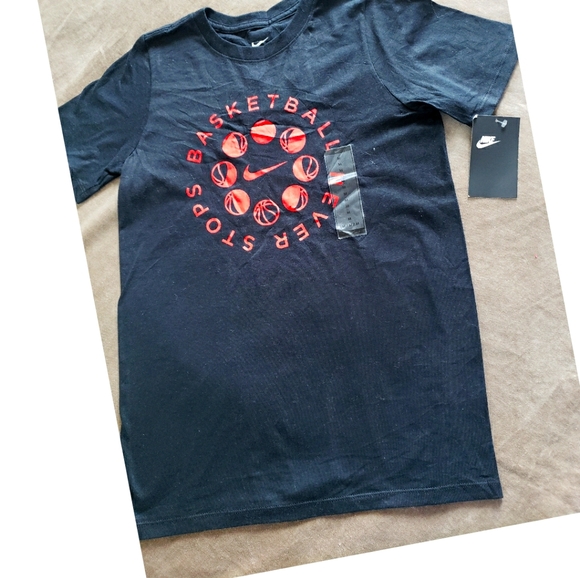 Nike Boys Graphic Logo T- Shirt - Picture 1 of 4